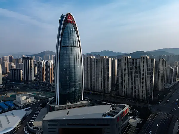 La sistemo de kontrolo de kvalito certigas la originalan fabrikan kvaliton de aŭtopartoj de Hongqi